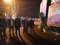 Pj Bupati Jombang Sugiat Pimpin Pembersihan Alat Peraga Kampanye Pemilu 2024
