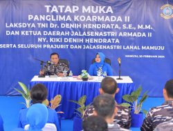 Bentuk Kepedulian Pimpinan, Pangkoarmada II Kunjungi Lanal Mamuju