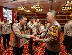 Membanggakan, Polres Nganjuk Terima Piagam Penghargaan Predikat Penilaian Kelas Tinggi dari Ombudsman RI