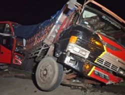 Gasak Truk Fuso di Tol Ngawi, Bus Madu Kismo Gagal Antar Penumpang ke Madura
