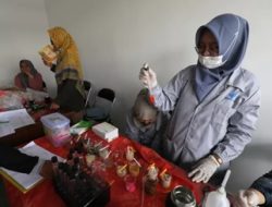Sidak Makan dan Minuman, Dinkes Kota Kediri Temukan Baby Cumi Berformalin