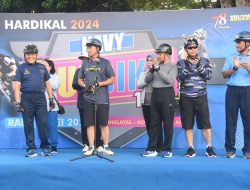 Peringati Hardikal Ke-78, Pangkoarmada II Bersama Ibu KDJA II Ikuti Fun Bike