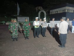 Babinsa Koramil 0831-04/Sukolilo Bersama Polsek Sukolilo Giat Pengamanan Calon Jamaah Haji di Asrama Haji Sukolilo Surabaya