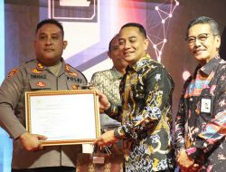 Kapolres Pelabuhan Tanjung Perak Menerima Penghargaan Dari PT DLU Kategori Fasilitator