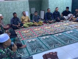 Anggota Satgas TMMD Gelar Sholat Magrib Berjama’ah dan Yasinan di Musholla Balai Desa Penambangan