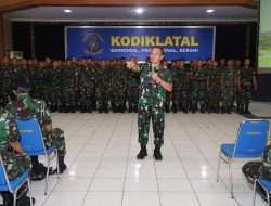 Dankodikdukum Kodiklatal Beri Pengarahan Sosialisasi dan Penjaringan Dikbrevet TNI AL