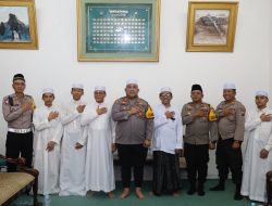 Kapolres Tanjung Perak Silaturahmi dengan Santri dan Pengasuh Ponpes Assalafi Al- Fitrah Surabaya
