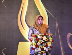Pemerintah Provinsi Jatim Terima Penghargaan Radar Surabaya Awards 2024