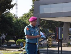 Lantamal V Gelar Upacara Bendera 17-an