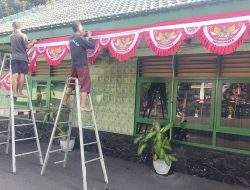 Semarakkan HUT Kemerdekaan RI Ke-79, Pasang Dekorasi dan Pernak-pernik Merah Putih