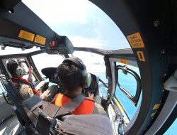 Skuadron Udara 100 Wing Udara 2 Puspenerbal Latihan EMU Bersama KRI dr. Wahidin Sudirohusodo