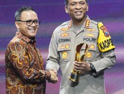 Tingkatkan Inovasi Digital Layanan Publik, Kapolresta Sidoarjo Terima Penghargaan Pemimpin Daerah Awards 2024