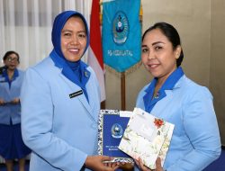 Ketua Gabungan Jalasenastri Kodiklatal Pimpin Reorganisasi Pengurus Gabungan Jalasenastri Kodiklatal