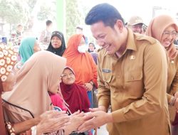 Tinjau Langsung, Plt Bupati Pastikan Bantuan Beras Tahap 3 Tepat Sasaran