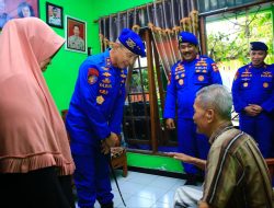 Kado Alumni Akpol 91 Bhara Daksa dalam Rangka 33 Tahun Pengabdian ke Pengasuh saat Taruna