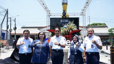 Bersama Dirut KAI Resmikan Monumen Lokomotif C1140, Pj Wali Kota Kediri: Tolong Dijaga Keberlanjutan, Kebersihan, Kerapian dan Keindahannya