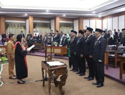 Hadiri Pelantikan Pimpinan DPRD Gresik Masa Jabatan 2024-2029, Plt Bupati Aminatun Habibah : Sinergi Dan Kolaborasi Untuk Gresik Yang Lebih Baik