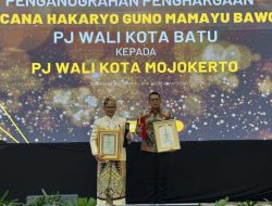 Pj. Wali Kota Mojokerto Terima Lencana Tanda Jasa Hakaryo Guno Mamayu Bawono dari Pemkot Batu