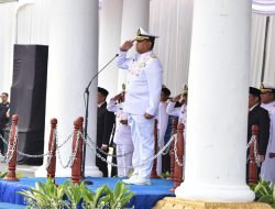 Parade Surya Senja Bergema, Warga Jatim Padati Gedung Negara Grahadi