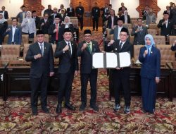 DPRD Setujui Raperda APBD Jatim 2025, Pj. Gubernur Adhy Prioritaskan Pendidikan dan Kesehatan Masyarakat