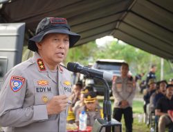 Dukung Ketahanan Pangan Nasional, Kakorbinmas Baharkam Polri Semai Padi di Kulonprogo