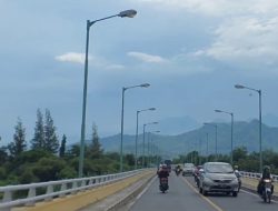 Jembatan Semampir Kota Kediri Kembali Dibuka, Dishub Kota Kediri : Hanya Bisa Dilintasi Roda 2 dan Kendaraan Pribadi