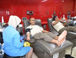 PNS Kodiklatal Surabaya Gelar Aksi Donor Darah dalam Rangka HUT KORPRI ke-53 Tahun 2024