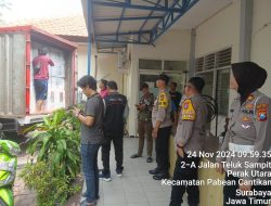 Pastikan Logistik Pilkada Aman, Polres Tanjung Perak Kawal Pendistribusian Logistik Pilkada ke Tingkat PPK