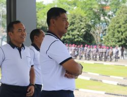 Jaga Stamina Tubuh, Danlantamal V Ajak Pejabat Utama Dan Kasatker Olah Raga Bersama