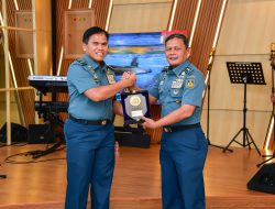 Laporan Naik Pangkat, Wadan Kodiklatal Menghadap Kasal