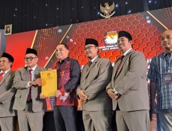 KPU Surabaya Tetapkan Paslon Eri Cahyadi-Armuji Sebagai Walikota dan Wakil Walikota Surabaya