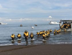 Lattek WJY 23, Siswa Marinir Kodikmar Kodiklatal Laksanakan Latihan Pendaratan Amfibi