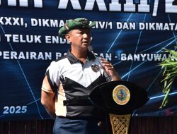 Cegah Abrasi, Siswa Kodiklatal Lattek WJY 23 Tanam Mangrove Di Pantai Cemara Banyuwangi