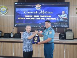 Tingkatkan Motivasi Prajurit, Lantamal V Terima Ceramah Motivasi Dr. Aqua Dwipayana