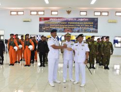 Kolonel Laut (P) Widya Poerwandanu Terima Tongkat Komando Danpusdiksus Kodikopsla Kodiklatal
