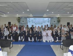 Tujuh Dokter Gigi Baru UHT Resmi Dilantik dalam Prosesi Pengambilan Sumpah