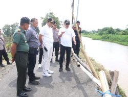 Plt. Bupati Subandi Minta Segera Tangani Tanah Amblas di Desa Prambon