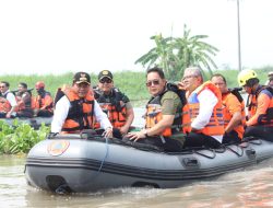 Plt. Bupati Sidoarjo Bersama Pj. Gubernur Jatim Susuri Sungai Mbah Gepuk untuk Atasi Banjir di Candi