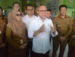 Plt Bupati Dampingi Menko Pangan Meninjau Program Cek Kesehatan Gratis di Sidoarjo