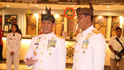 Danlantamal V Hadiri Parade Surya Senja Dan Pengukuhan Tambur Mayor GS Gita Jala Taruna AAL