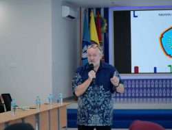 Workshop “Mastering TOEFL Teaching Strategies : Effective Techniques for Instructors” di Universitas Hang Tuah