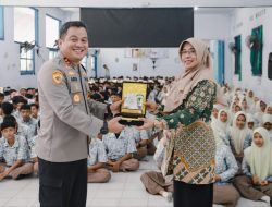 Kapolres Jombang Kunjungi SMAN 1 Jombang, Berikan Penyuluhan tentang Bullying dan Kenakalan Remaja