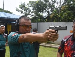 Pangkoarmada II Tetap Asah Kemampuan Menembak di Bulan Ramadhan