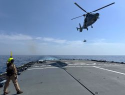 Helikopter Panther AS 565 MBe Satgas MTF TNI Konga XXVIII-P/UNIFIL Latihan DLP dan Vertrep dengan Kapal Perang Jerman