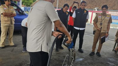 Satgas BBM Polres Jombang bersama UPT Metrologi dan Pertamina Lakukan Pengecekan SPBU