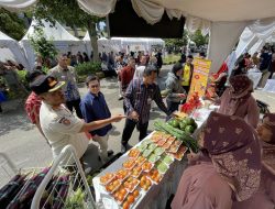 Rela Antri Sejak Pagi, Ribuan Masyarakat Serbu Bazar Murah Kolaborasi KPw BI Kediri dan Pemkot Kediri