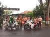 Berbagi di Bulan Ramadhan, Babinsa Benjeng Bersama Pramuka Saka Wira Kartika (PWK) Bagikan Takjil