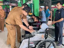 Tingkatkan Kesejahteraan Masyarakat, Wabup Rizal Serahkan 2.220 Kg Bantuan Beras Pada 5 LKSA Wilayah Pungging dan Mojosari