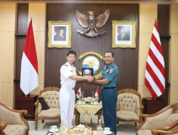 Pangkoarmada II Terima Kunjungan Kehormatan Komandan Divisi Eskorta 12 Pasukan Beladiri Maritim Jepang