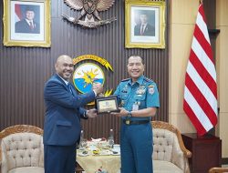 Rektor Universitas Hang Tuah Kunjungi Pangkoarmada II, Perkuat Sinergi Pendidikan Maritim dan SDM Unggul